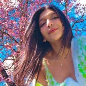 Meet your Posher, Kanika